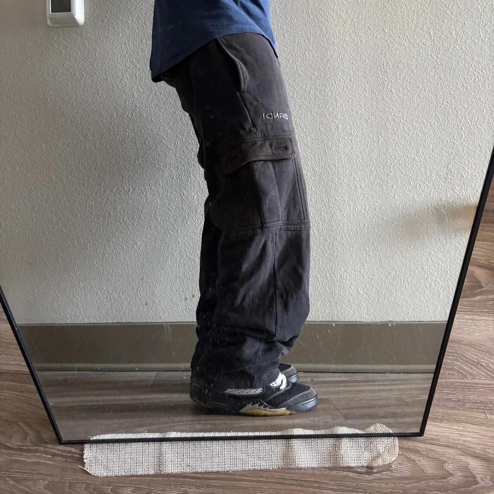Vintage Y2K/2000s Faded Black And1 Skater Style Cargo Sweatpants! Size M